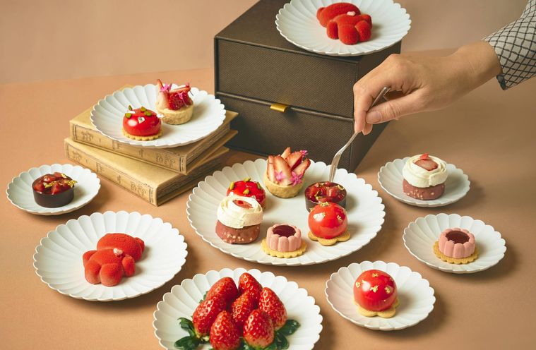 ストロベリーアフタヌーンティーのアフタヌーンティー テイクアウトボックスのイメージ