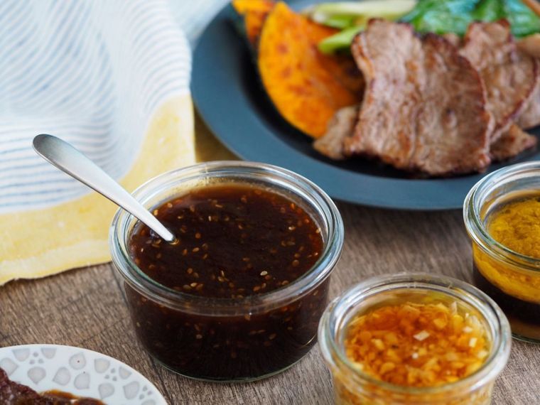 焼き肉のたれと焼き肉