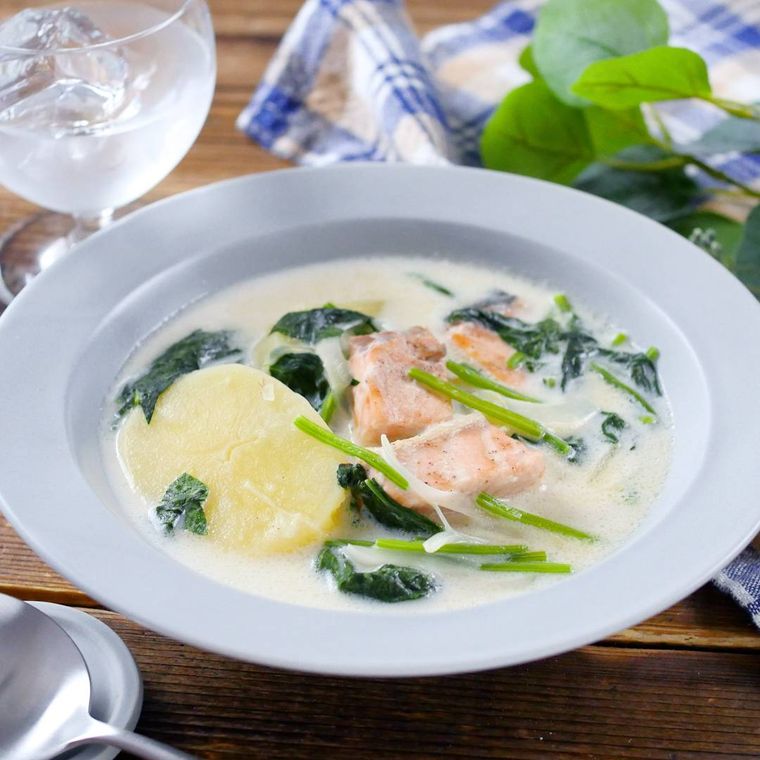 鮭とほうれん草のクリーム煮