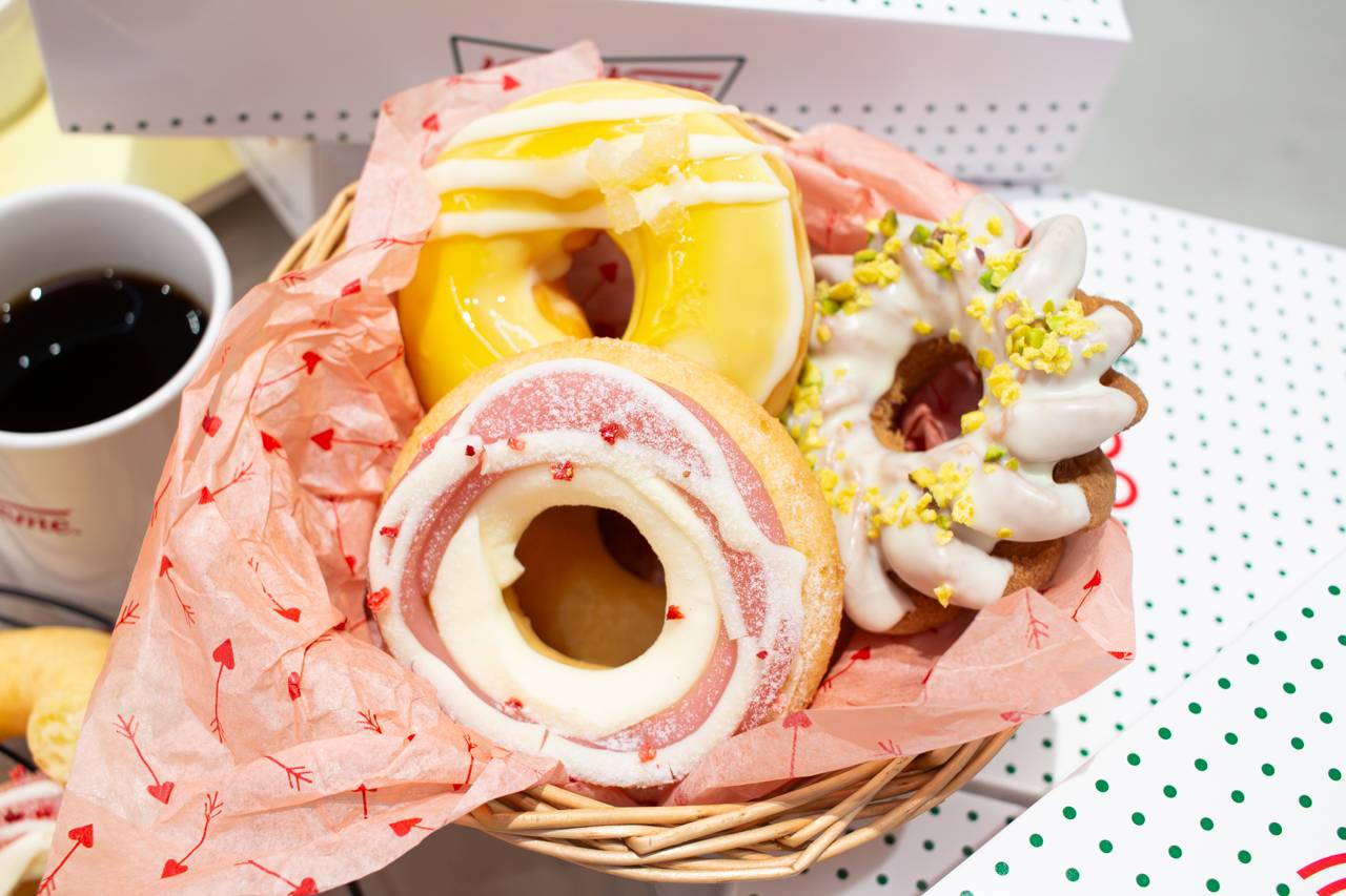 クリスピークリームドーナツ春の新作3種を食べ比べ！食感が全然違った