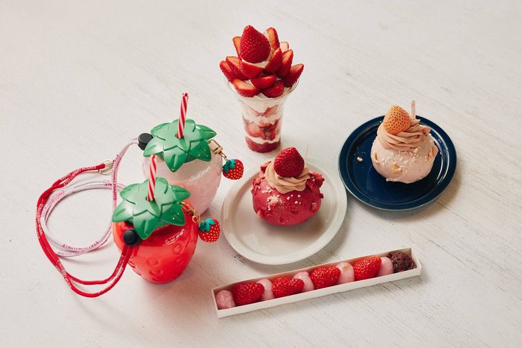 1. スイーツ・ドリンク・グッズが勢ぞろい