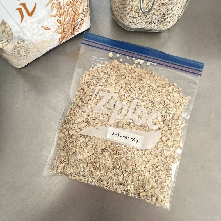 保存袋に入ったオートミール