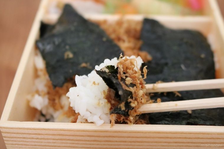 ごはんとおかかと海苔