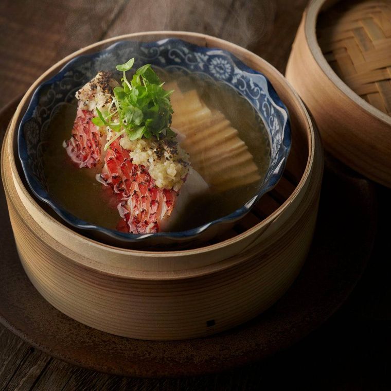 4. 尾長鯛と筍の山胡椒蒸し