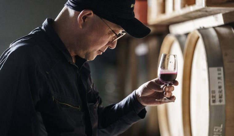 2. メルロー100の赤ワインを使用