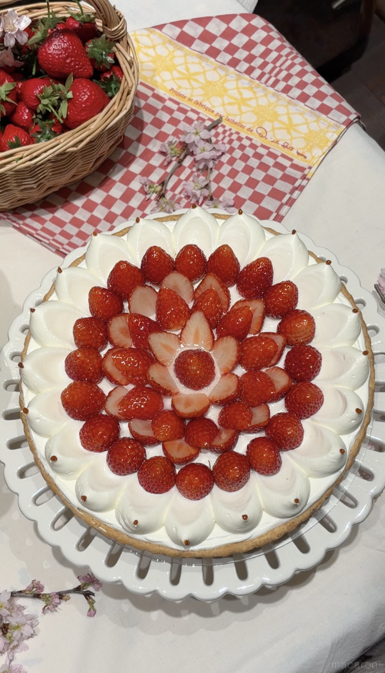 イチゴとカスタードプリンのタルト