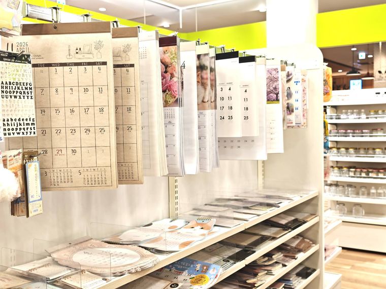 セリアのカレンダー売り場