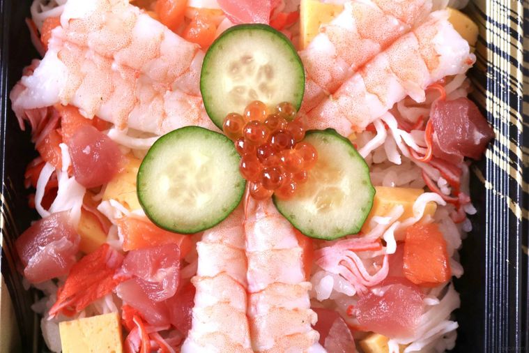 彩りひなちらし寿司