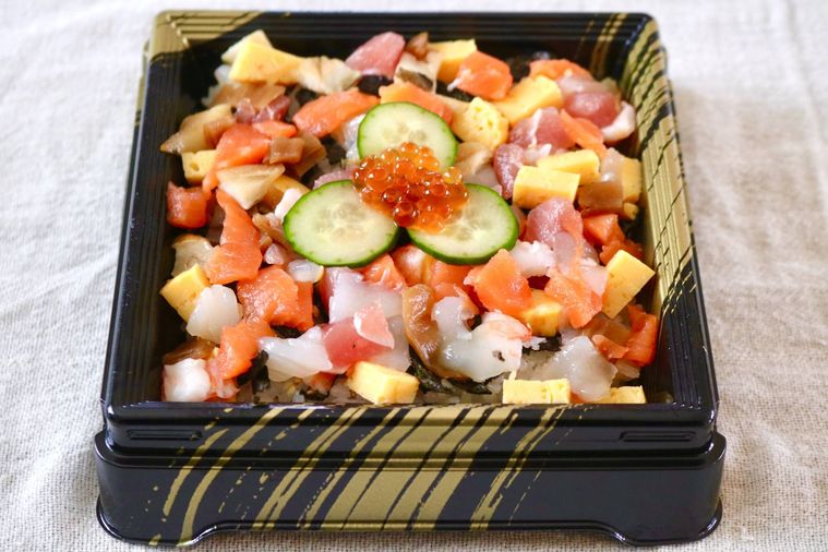 9種具材の海鮮ばらちらし1人前