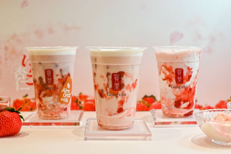 3種類のドリンクが並んでいるところ