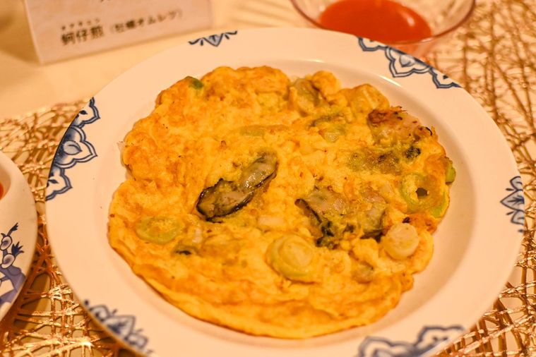 牡蠣入りオムレツのアップ