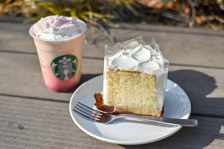 シフォンケーキとドリンク