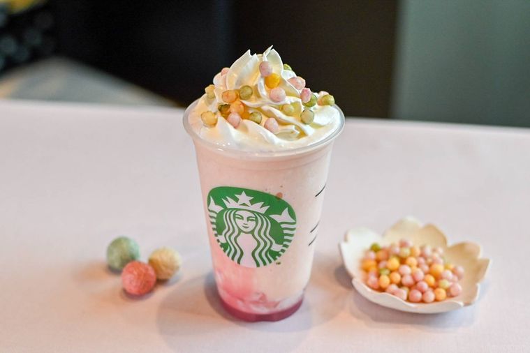 ドリンクを斜めから