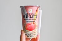 ほかでは出会えないのむヨーグルト。セブンで見つけた紅茶桃をレポ