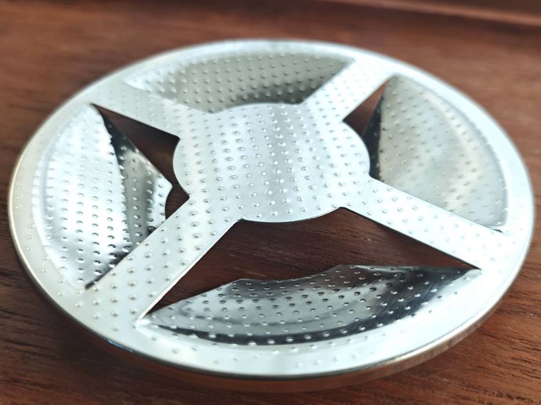 排水口カバーが机の上に置いてある