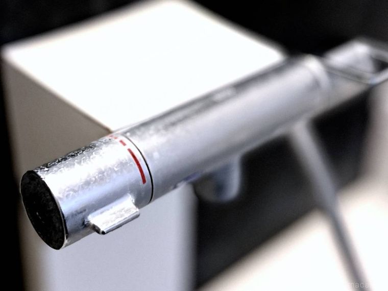 水垢がついた浴室の蛇口まわり