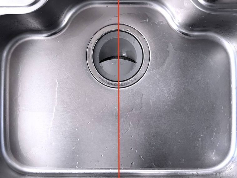 キッチンのシンクを真上から見た様子