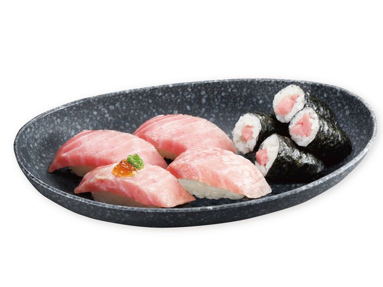 くら寿司の極上大とろ盛り合わせのイメージ