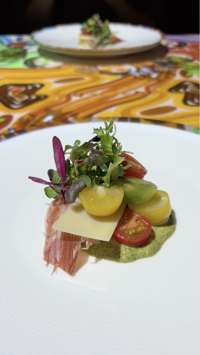 トマトと生ハム・マンチェゴチーズのサラダ