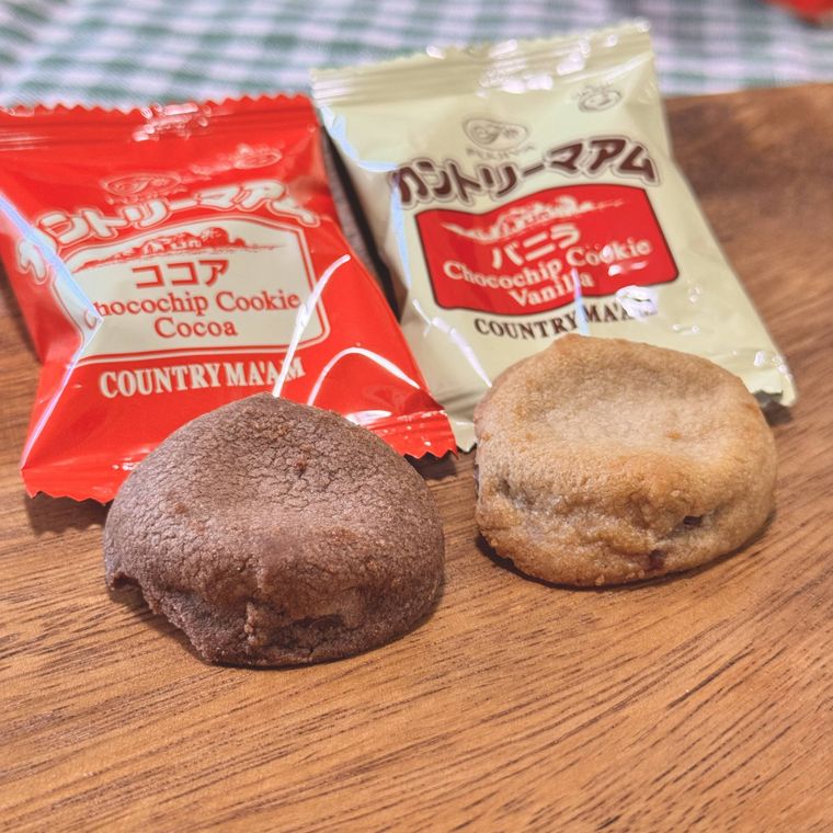 木製のお皿に乗ったカントリーマアム
