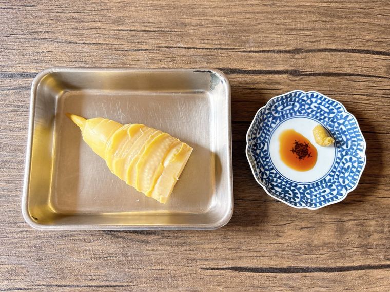 たけのこの水煮、わさび、しょうゆ