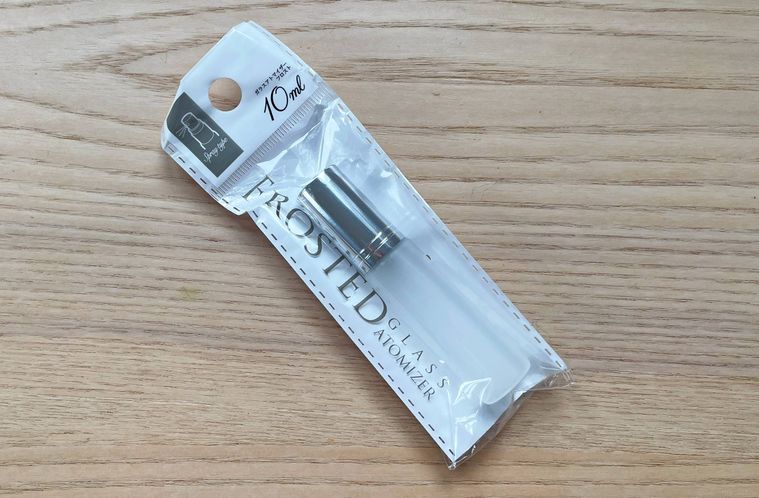 セリアのガラスアトマイザー フロスト