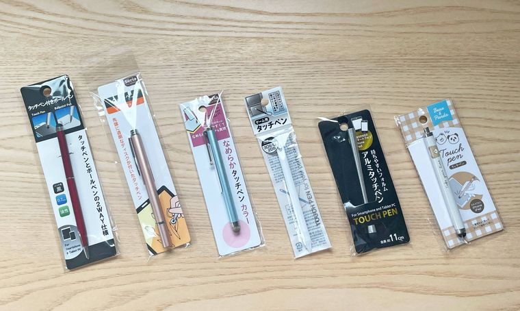 セリアのタッチペン6種を並べた写真