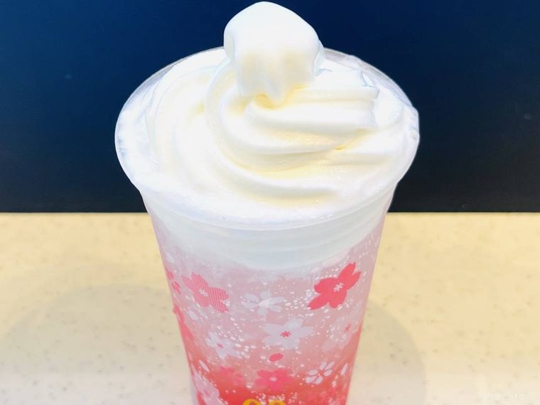 マクドナルドのマックフロート とちおとめ白桃