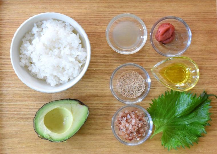 アボカド茶漬けの材料