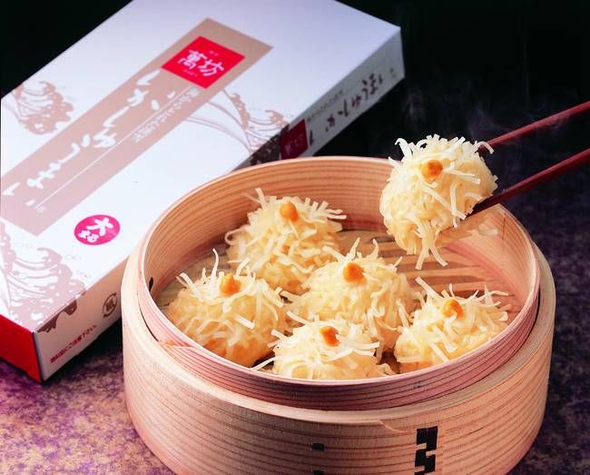 萬坊のいかしゅうまいがせいろに並んでいる