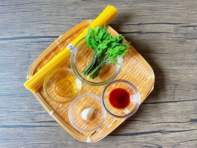 コシアブラのパスタの材料