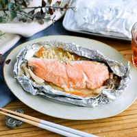 下味冷凍凍ったまま焼くだけ。鮭のホイル焼き
