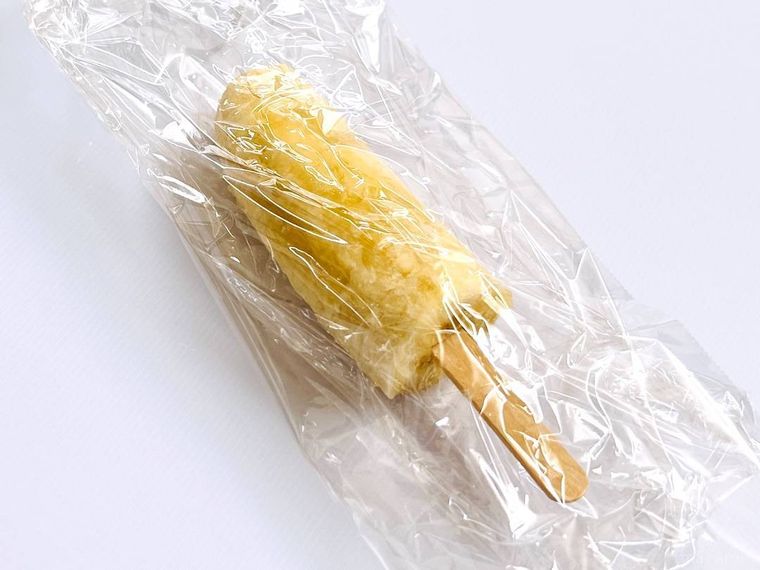 バナナをラップで包んだ様子