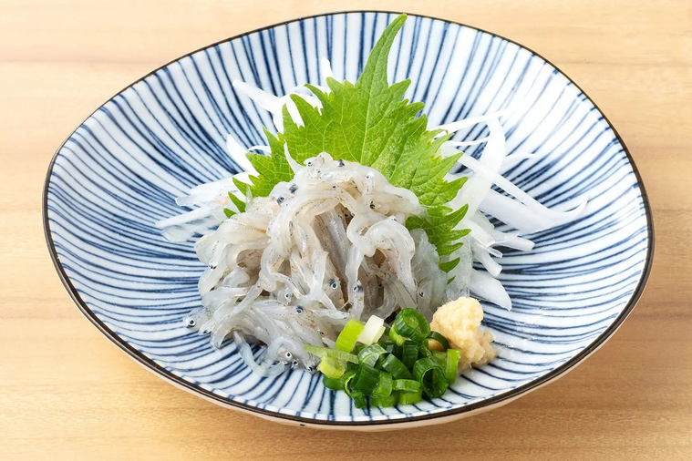 生しらす刺身