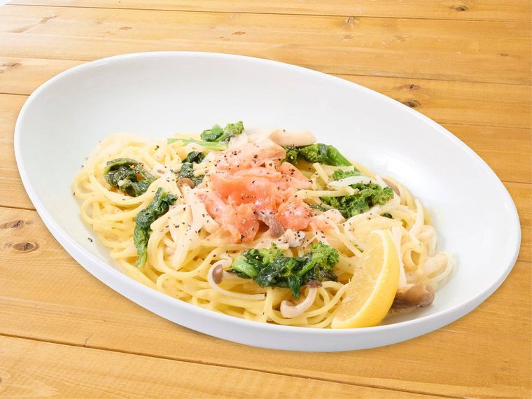 1. スモークサーモンのレモンクリームパスタ
