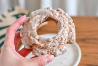 王道なのに新しい。スタバの新作スイーツバニラ オールドファッションドーナツがサックサク