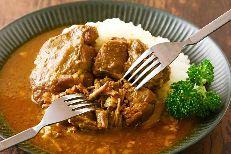 1.2 16種のスパイス香る特製カレーソース