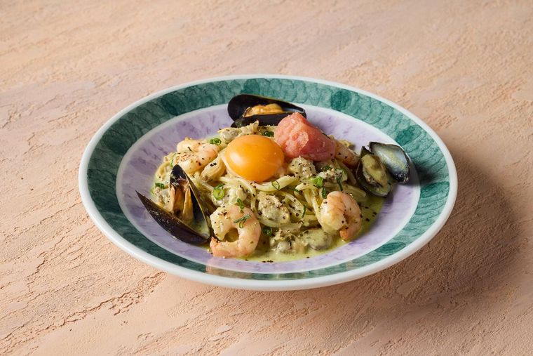 1. 海鮮とぷちぷちたらこのジェノベカルボナーラ