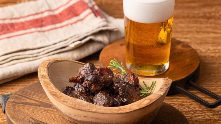 1. しっとりジューシーなセミドライ生食感