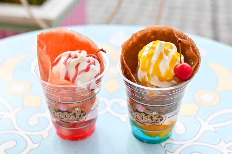 トッピングがのっていない2種類のサンデー