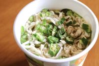 新たなヒット作セブンのカップうどんおくらとめかぶはなぜこんなに話題になっている