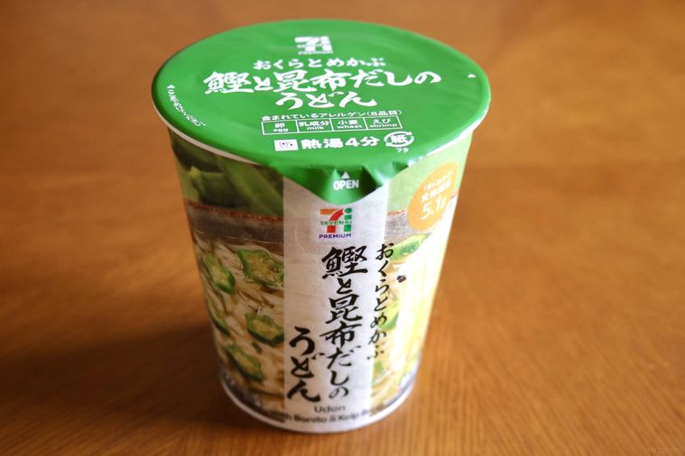 セブンプレミアム おくらとめかぶ 鰹と昆布だしのうどんのパッケージ