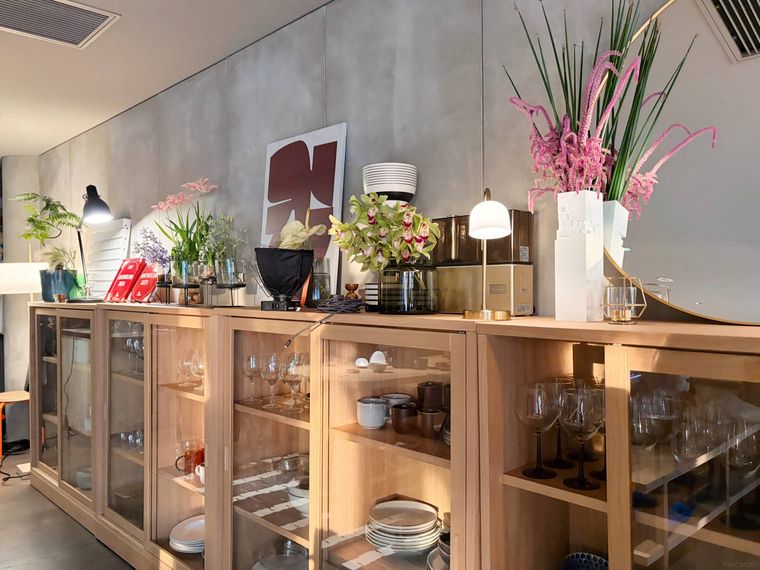 イケアの家具が並んだインテリア