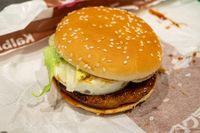マクドナルドのてりたま新作は焼肉風。コク旨でかぶりつきたくなるおいしさ