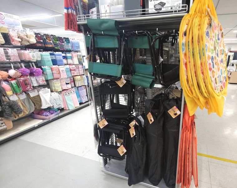 ダイソーの折りたたみ椅子の売り場