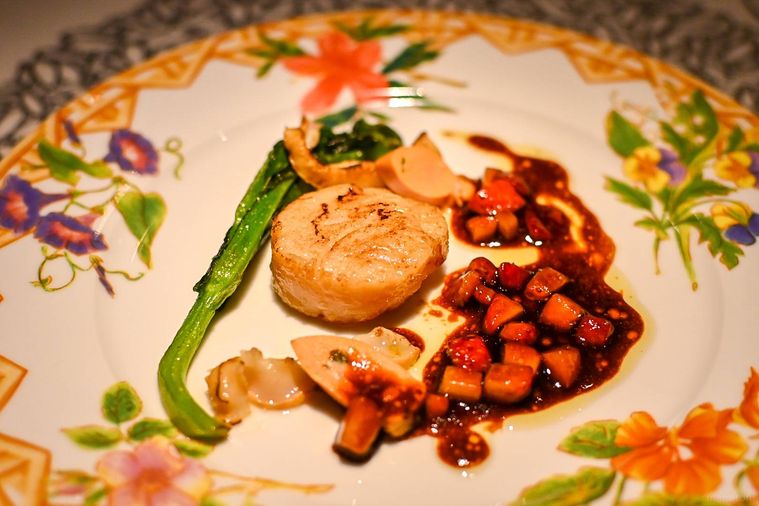 ホタテといちごのソース