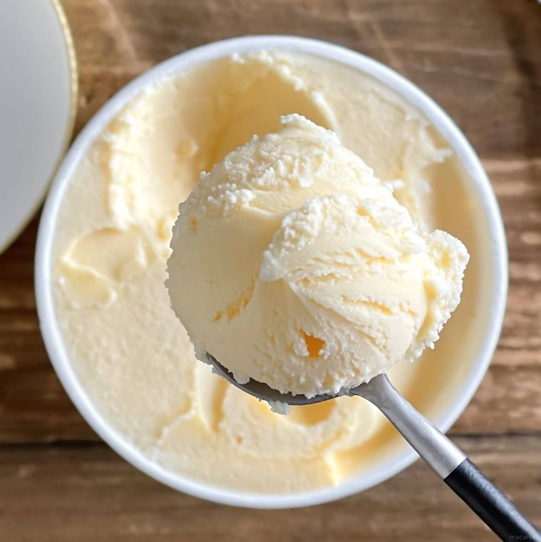 バニラアイスのカップを上から見た状態