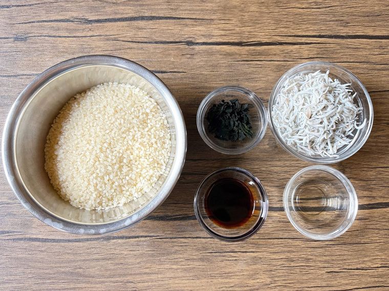 しらすわかめ炊き込みご飯の材料