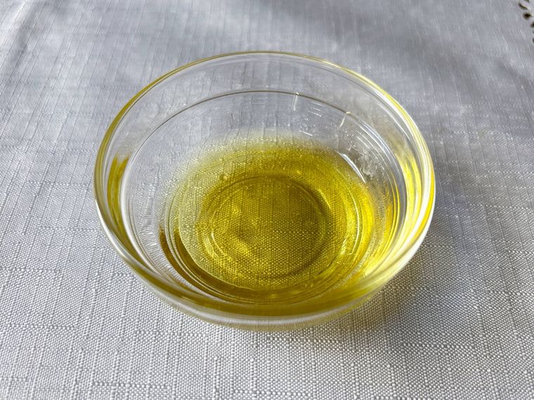 器に入ったフレンチドレッシング