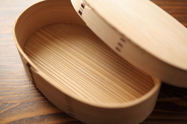 曲げわっぱの弁当箱